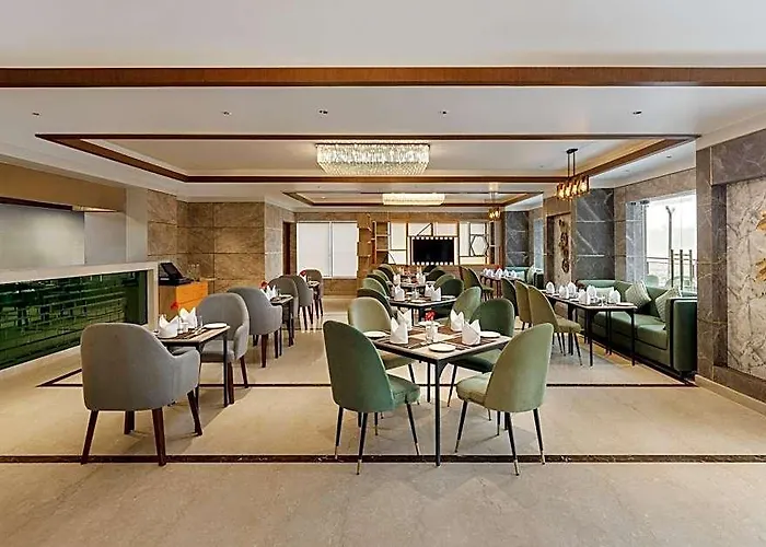 Hotel Budhanilkantha By Ihg 5*